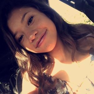 Meet your Posher, Iliana